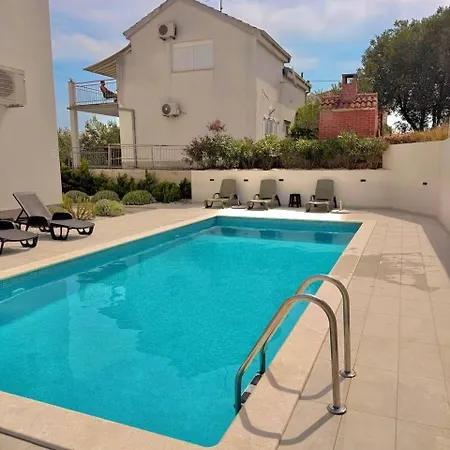 Διαμέρισμα Blue Sky With Sea View And Pool